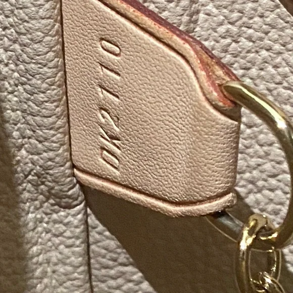 βοΈSOLD βοΈ Louis Vuitton Petit (PM) Bucket Bag - Picture 7 of 14